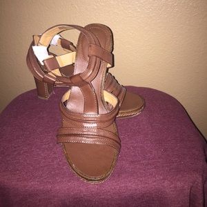 Brown leather heeled sandal. Approx 2” heel